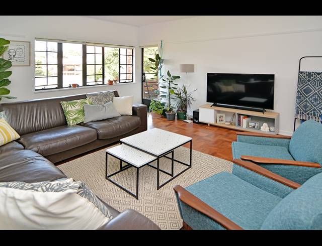 1 BEDROOM APARTMENT FOR SALE IN WAVERLEY